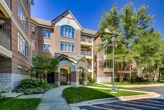 445 Village Green 308, Lincolnshire, IL 60069