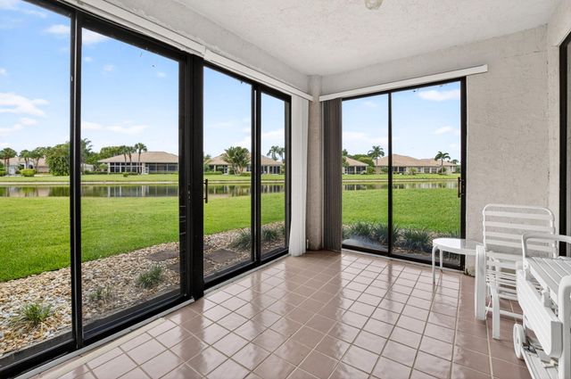 8073 Aberdeen Drive 201, Boynton Beach, FL 33472