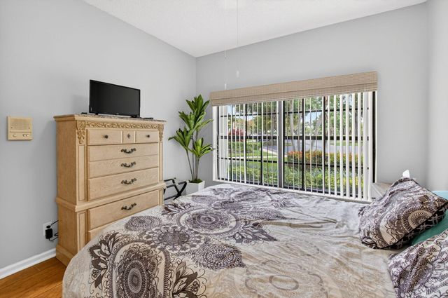 8073 Aberdeen Drive 201, Boynton Beach, FL 33472