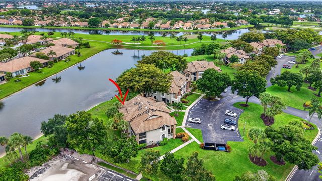 8073 Aberdeen Drive 201, Boynton Beach, FL 33472