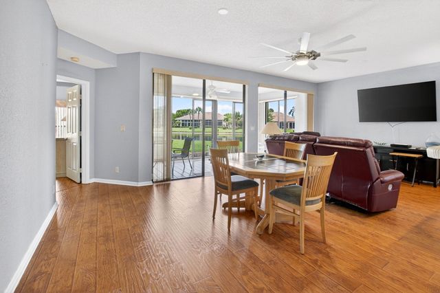 8073 Aberdeen Drive 201, Boynton Beach, FL 33472