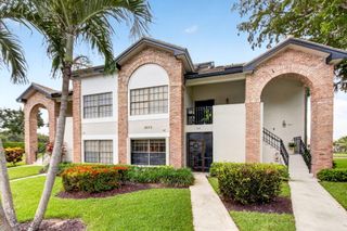 8073 Aberdeen Drive 201, Boynton Beach, FL 33472