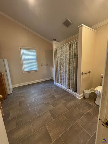 201 Vinson Street, Byron, GA 31008