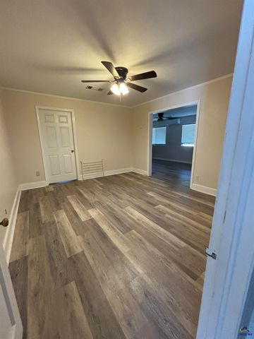 201 Vinson Street, Byron, GA 31008