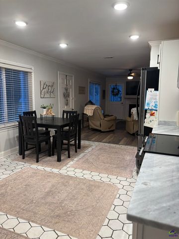 201 Vinson Street, Byron, GA 31008