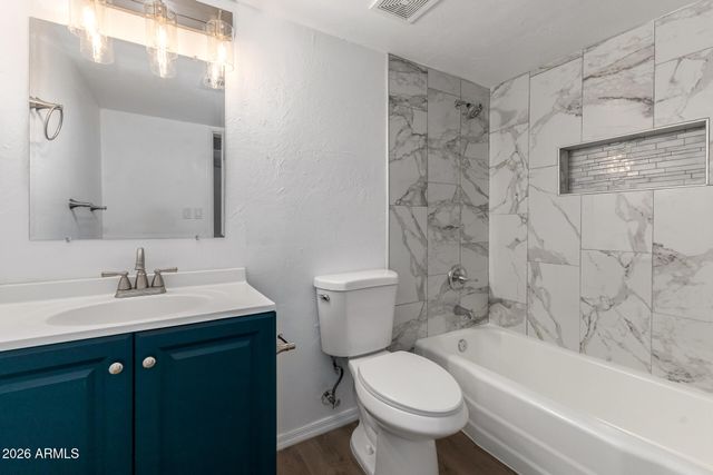 3136 W VOLTAIRE Avenue, Phoenix, AZ 85029