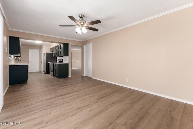 3136 W VOLTAIRE Avenue, Phoenix, AZ 85029