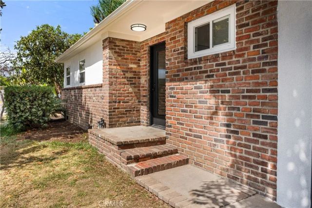884 Lewis Street, Pomona, CA 91768