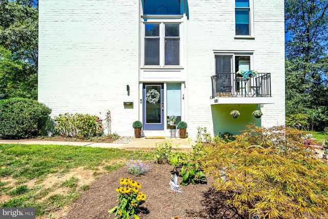 1640 WAINWRIGHT DR, Reston, VA 20190