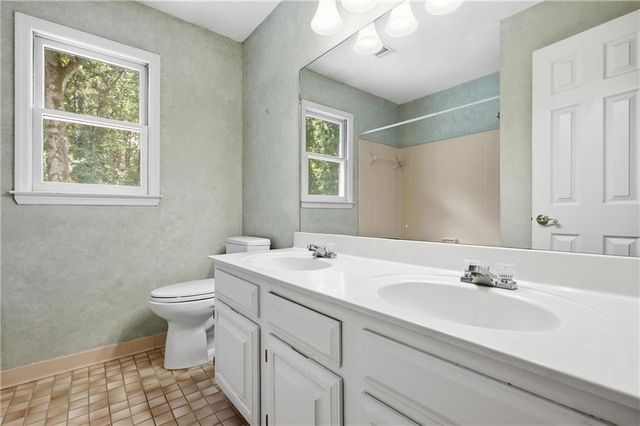 1365 Holly Bank Circle, Atlanta, GA 30338