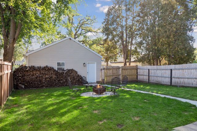 1318 Eleanor Avenue, Saint Paul, MN 55116