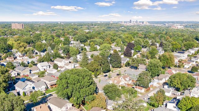 1318 Eleanor Avenue, Saint Paul, MN 55116