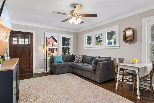 1318 Eleanor Avenue, Saint Paul, MN 55116