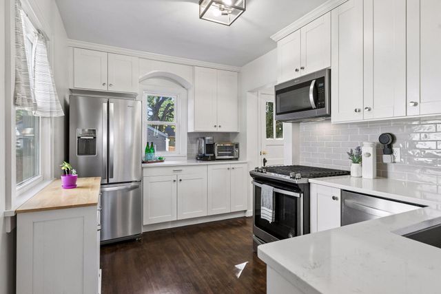 1318 Eleanor Avenue, Saint Paul, MN 55116