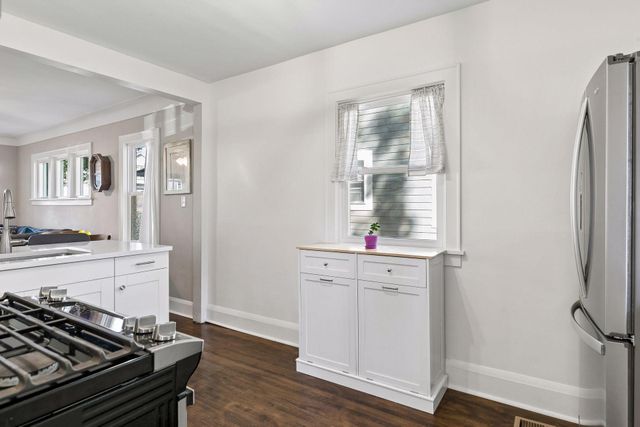 1318 Eleanor Avenue, Saint Paul, MN 55116