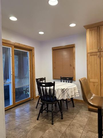 10515 Old Y Road, Mazomanie, WI 53560