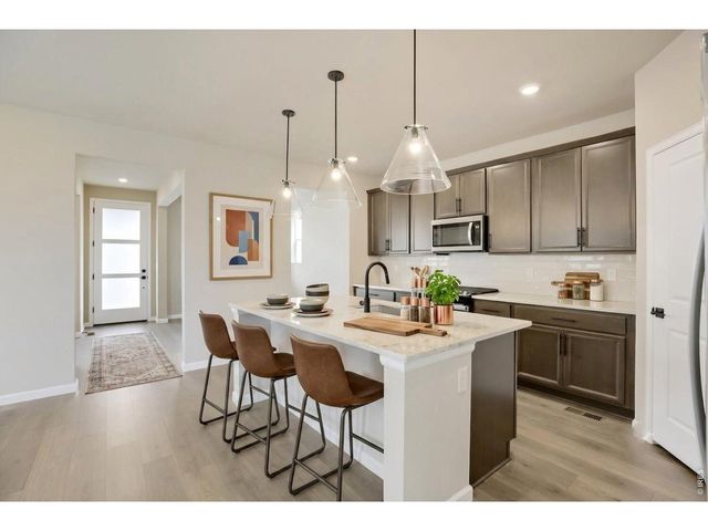 2442 Heyworth Ln, Fort Collins, CO 80524