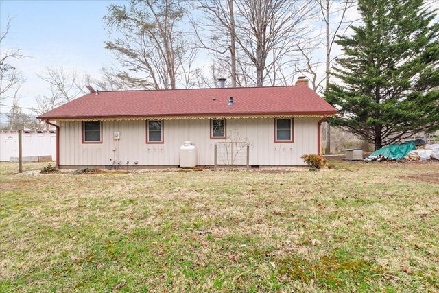 6742 Upper Craigs Creek RD, Catawba, VA 24070