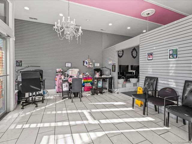 8204 S Stony Island Avenue, Chicago, IL 60617