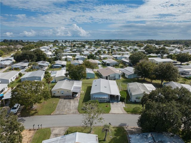 610 Wedelia Drive, Barefoot Bay, FL 32976