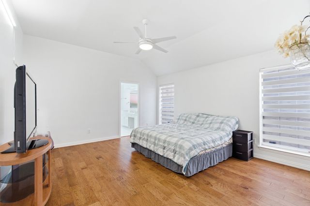 1011 Cowboys Parkway, Irving, TX 75063