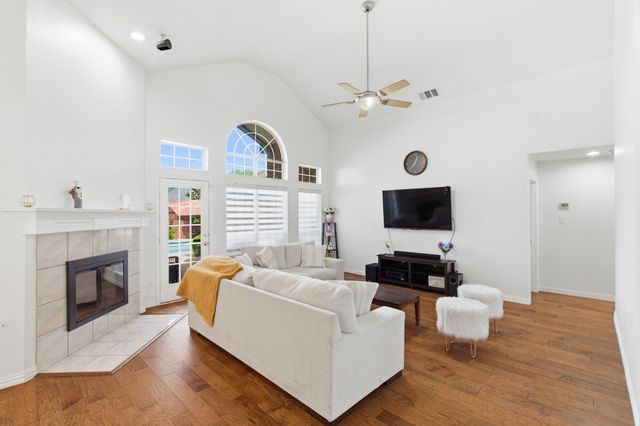 1011 Cowboys Parkway, Irving, TX 75063