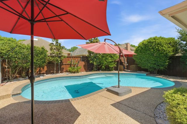 1011 Cowboys Parkway, Irving, TX 75063