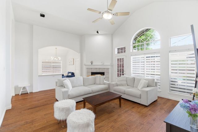 1011 Cowboys Parkway, Irving, TX 75063