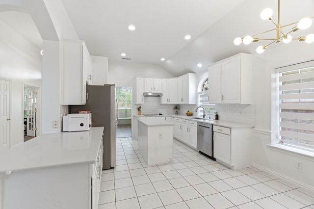 1011 Cowboys Parkway, Irving, TX 75063