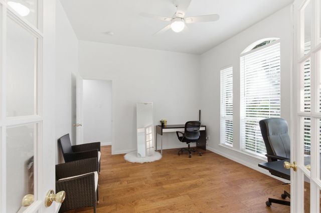 1011 Cowboys Parkway, Irving, TX 75063