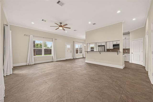 2209 Silverbonnet Street, Houston, TX 77055