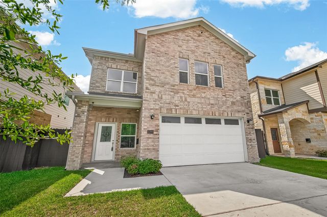 2209 Silverbonnet Street, Houston, TX 77055