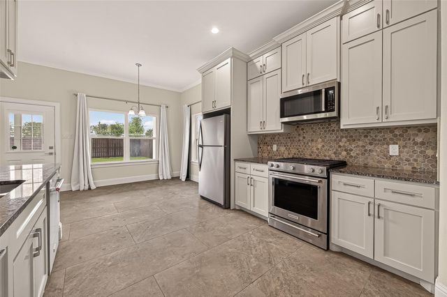 2209 Silverbonnet Street, Houston, TX 77055