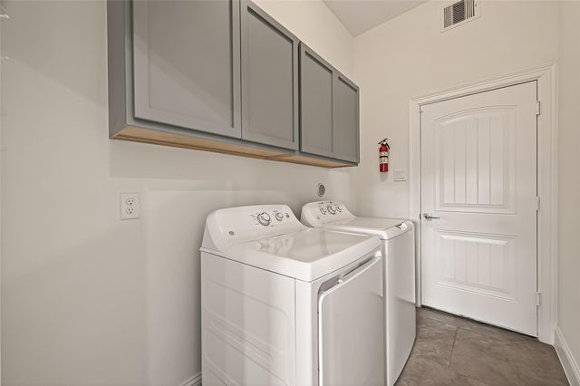 2209 Silverbonnet Street, Houston, TX 77055