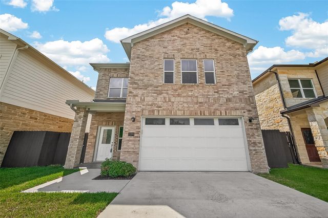 2209 Silverbonnet Street, Houston, TX 77055