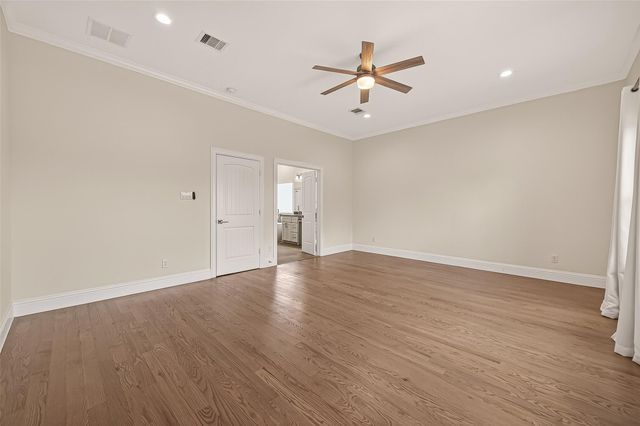 2209 Silverbonnet Street, Houston, TX 77055