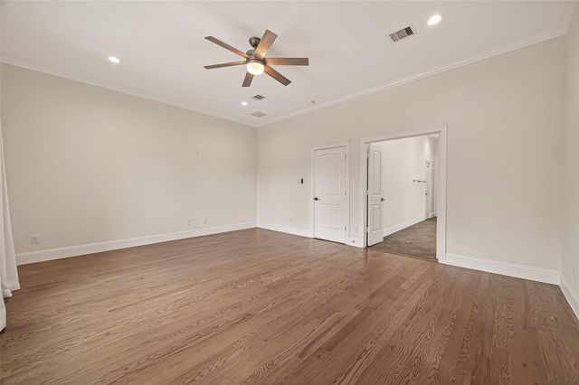 2209 Silverbonnet Street, Houston, TX 77055