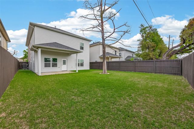 2209 Silverbonnet Street, Houston, TX 77055