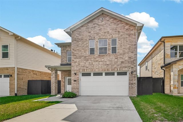 2209 Silverbonnet Street, Houston, TX 77055