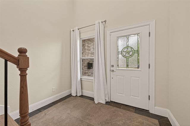 2209 Silverbonnet Street, Houston, TX 77055