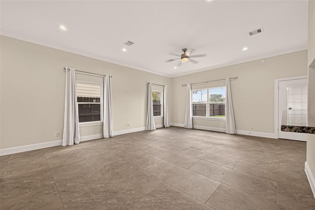 2209 Silverbonnet Street, Houston, TX 77055