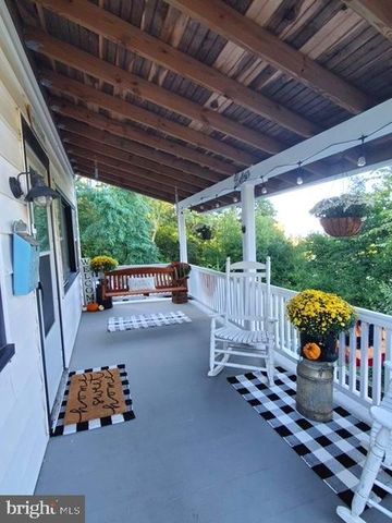 8 BOGER ST, Lebanon, PA 17042
