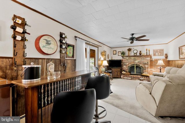 1512 FLAT ROCK RD, Penn Valley, PA 19072