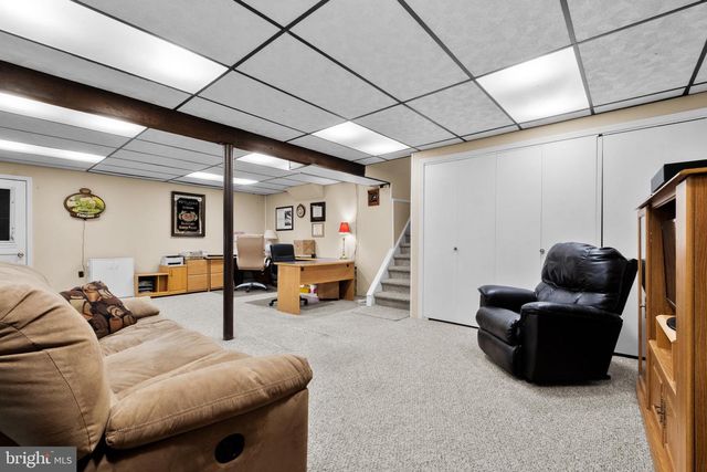 1512 FLAT ROCK RD, Penn Valley, PA 19072