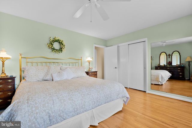 1512 FLAT ROCK RD, Penn Valley, PA 19072