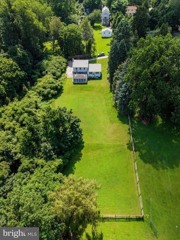 1512 FLAT ROCK RD, Penn Valley, PA 19072