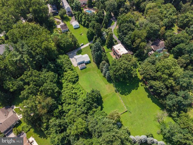 1512 FLAT ROCK RD, Penn Valley, PA 19072