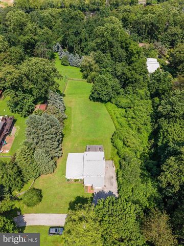 1512 FLAT ROCK RD, Penn Valley, PA 19072