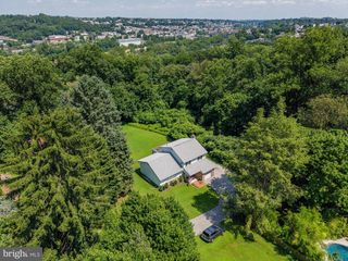 1512 FLAT ROCK RD, Penn Valley, PA 19072
