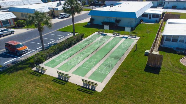 6575 GREEN VALLEY DRIVE, Seminole, FL 33777